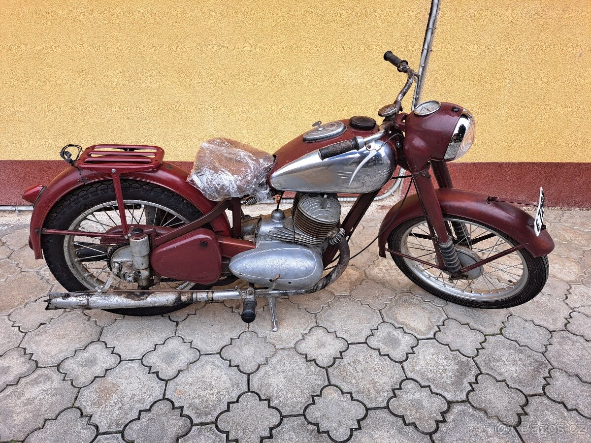 Jawa 350 pérák patinovka