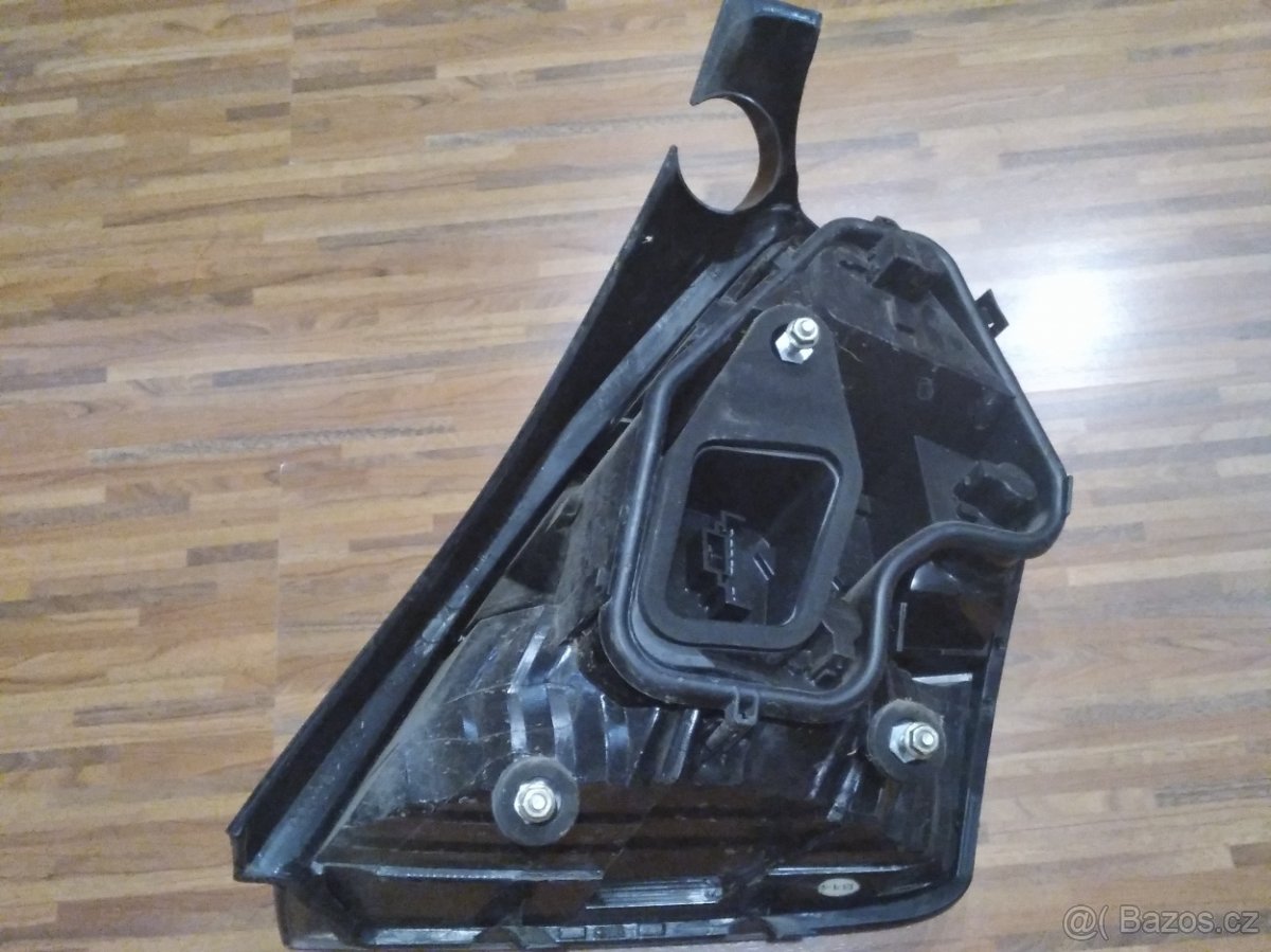 Prodam levé zadní nové svetlo origo Fiat Stilo 3 dveř.