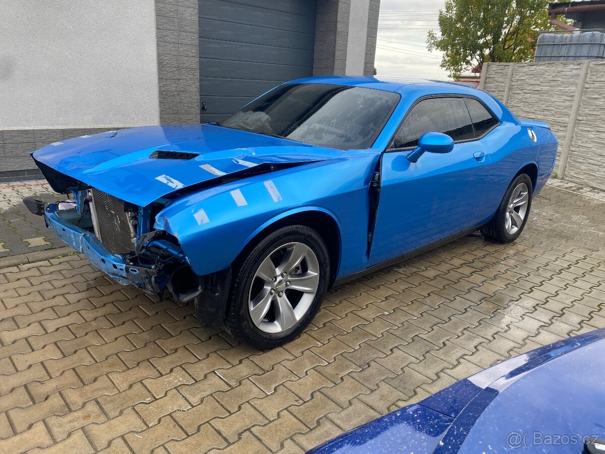 Dodge Challenger 3.6 2019 lehce bourany