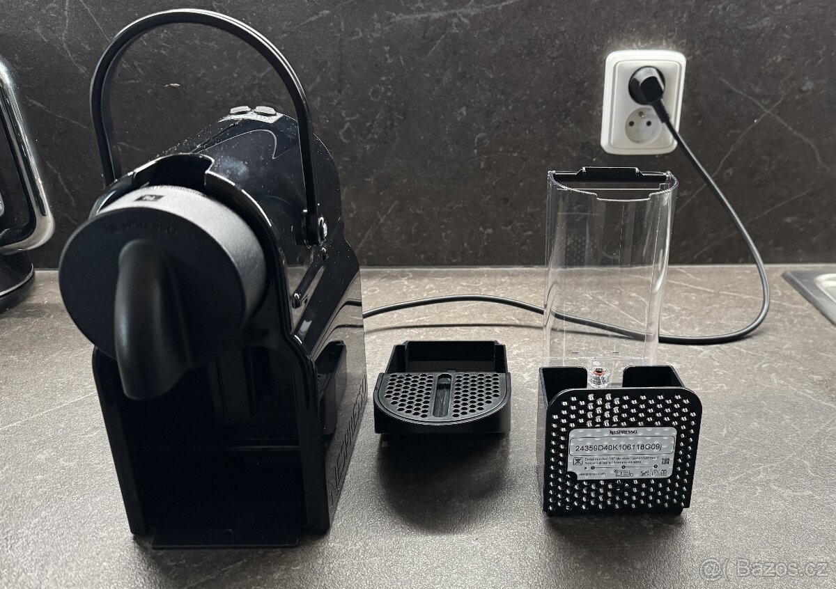Nespresso De'Longhi Inissia Black