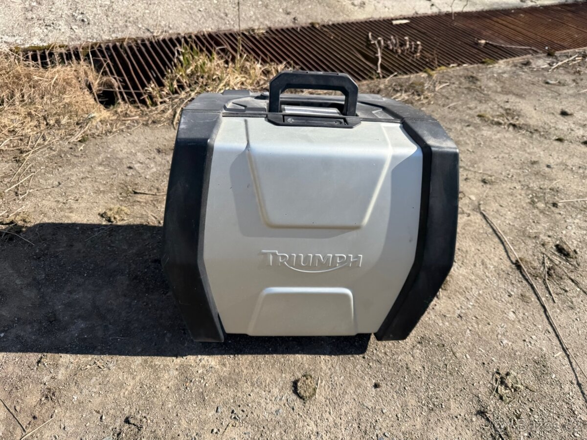 Triumph Tiger 1200 rv:2014-2019 2x boční kufry, 1x poškozen