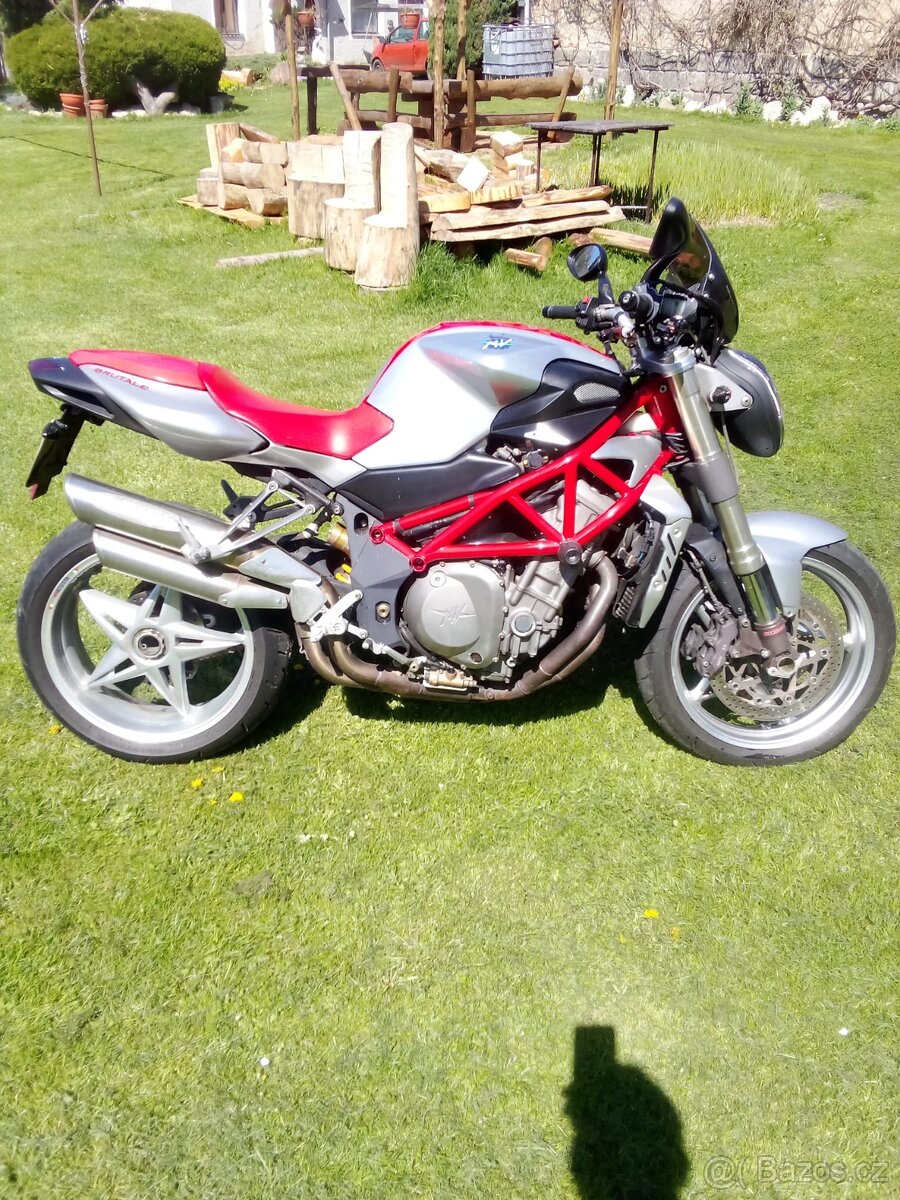 MV Agusta Brutale 910