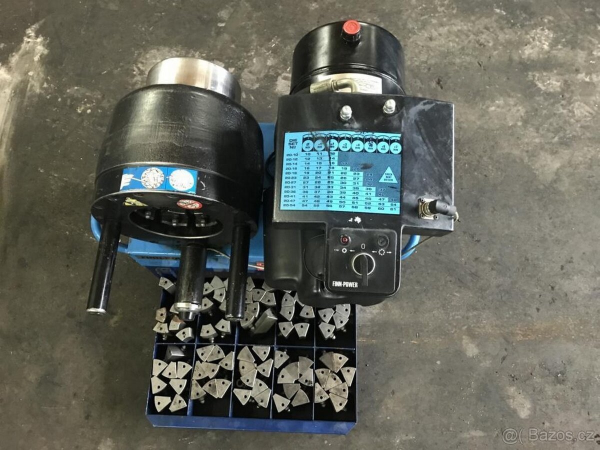 FINN POWER P20 CS 30 12V hydraulický lis na hadice Lis na ha