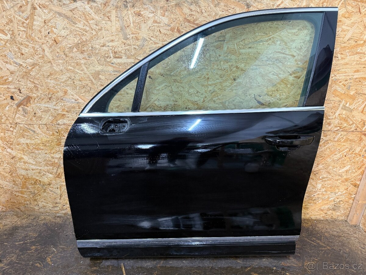 KOMPLETNÍ LEVÉ PŘEDNÍ DVEŘE VW TOUAREG 7P LV7B