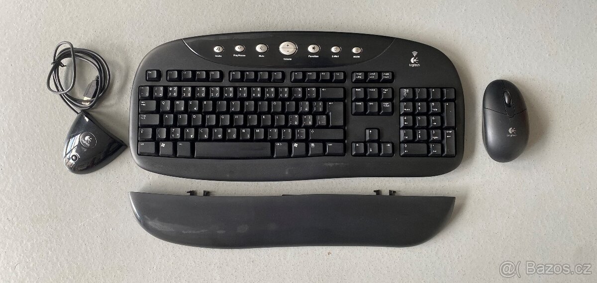 Set klávesnice a myš - bezdrátové Logitech