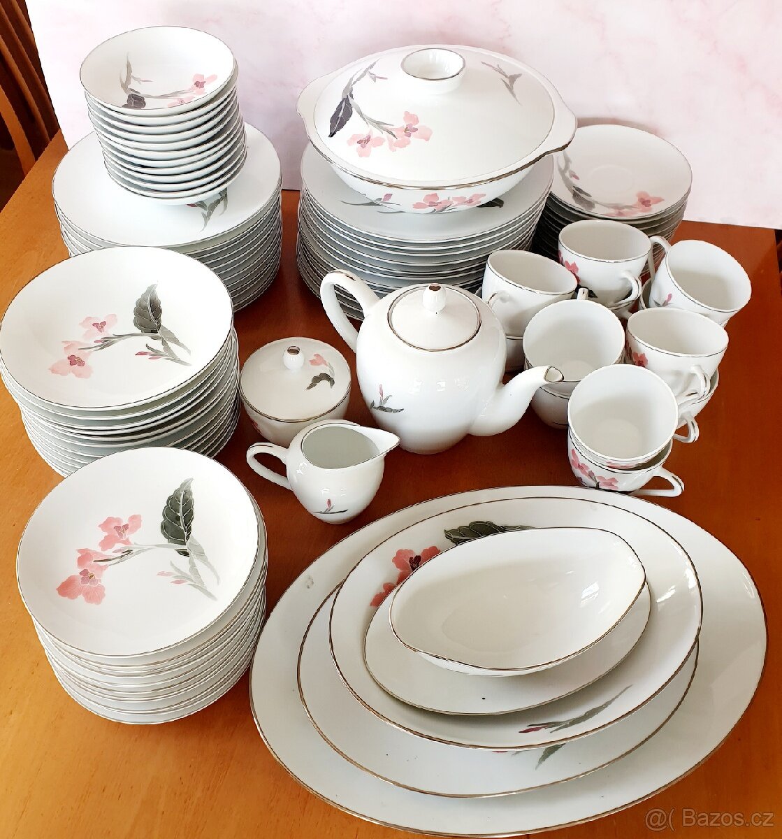 Porcelánový servis