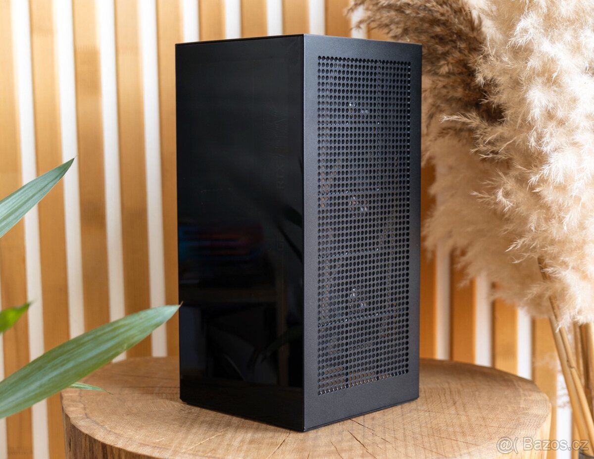 HERNÍ MINI PC - R7 5700X3D / 32GB / 2TB SSD / RTX 3080 10G