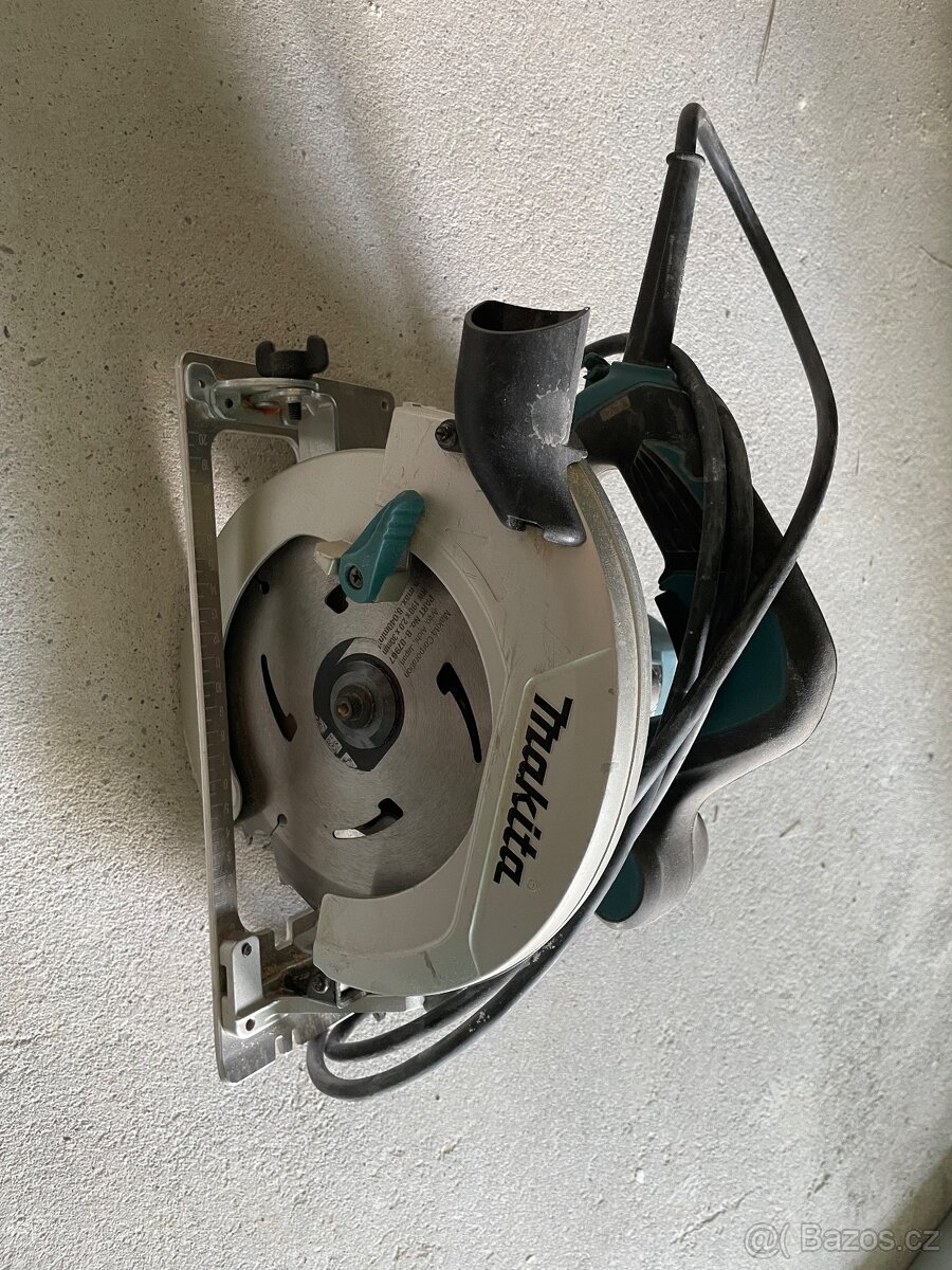 Makita HS7601 ruční kotoučová pila