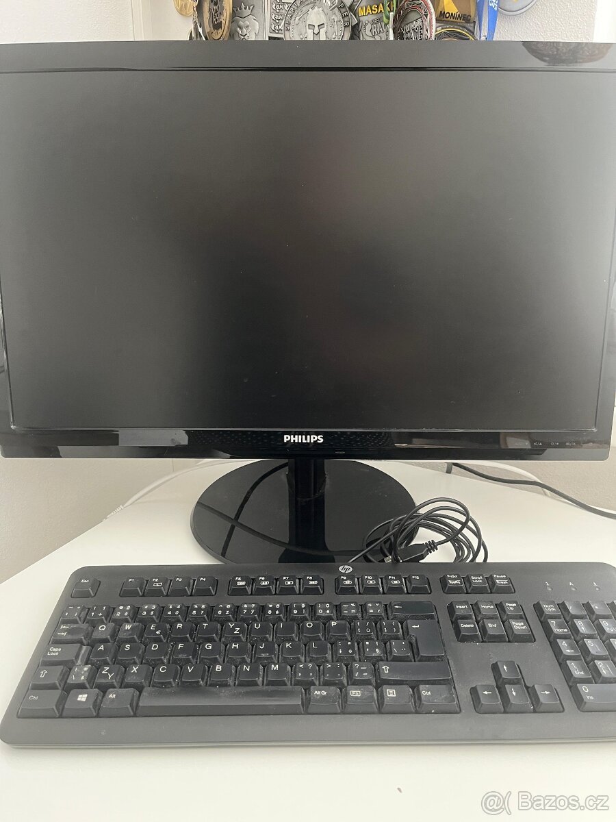 Philips EV 246V + klávesnice