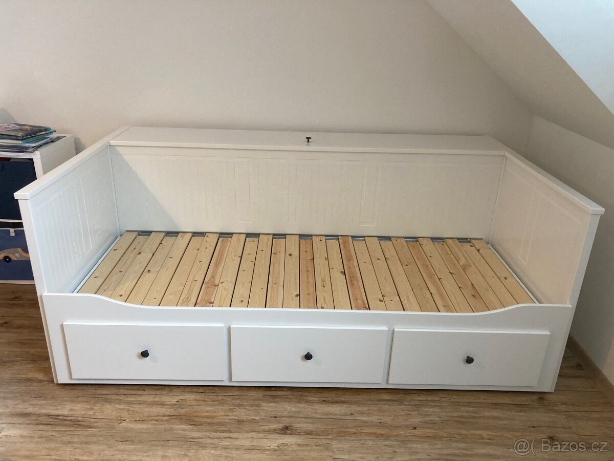 Rozkládací postel IKEA s úložným prostorem