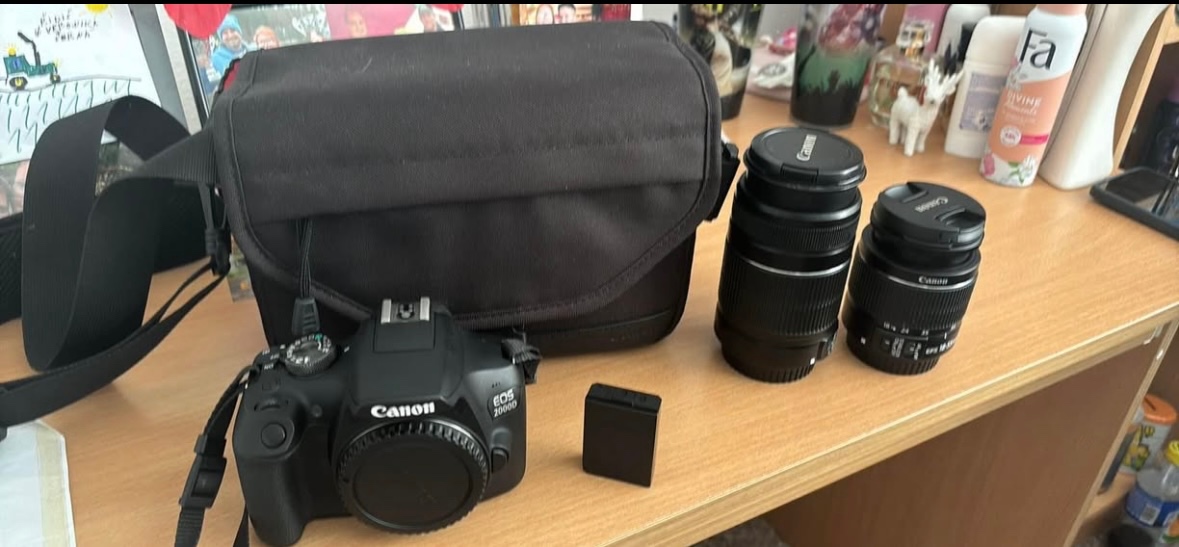 Canon eos 2000 d + objektivy