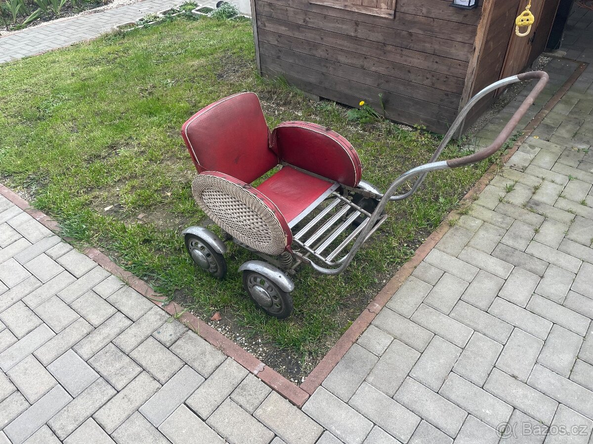 Sportovní kočárek