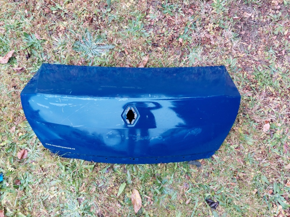 Thalia - víko kufru