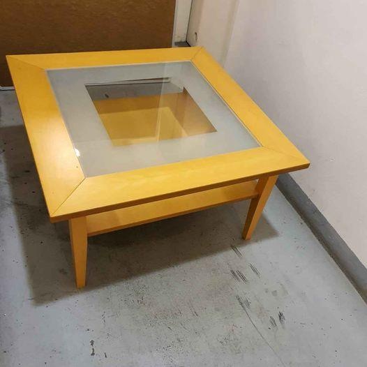 Konferenční stolek dřevěný