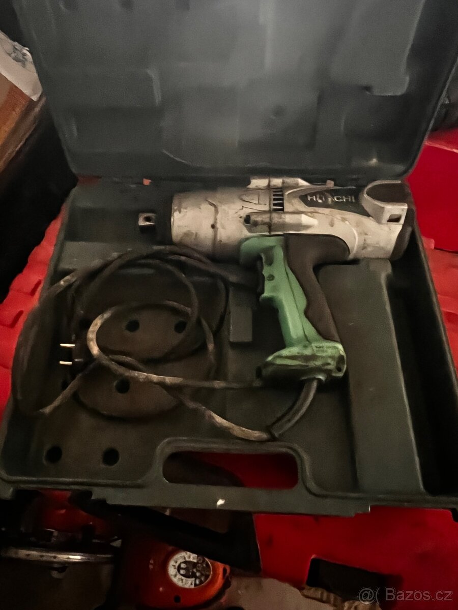 Hitachi WR 22 SA velmi silný utahovák