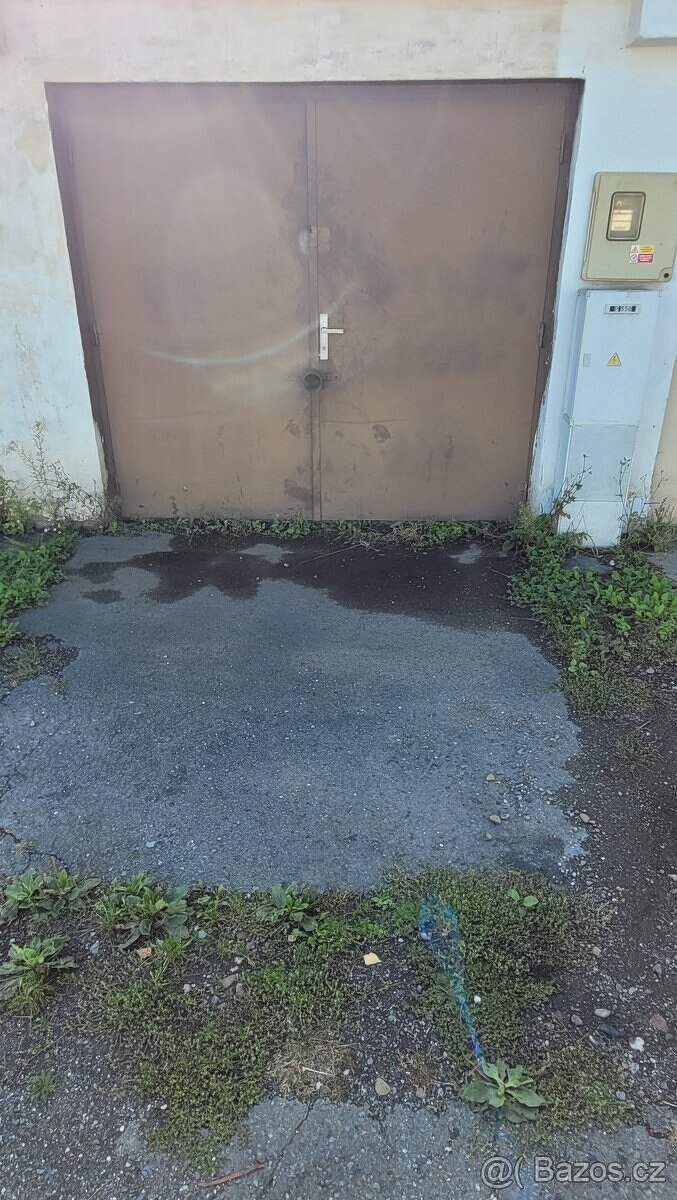 Garáž - U výtopny