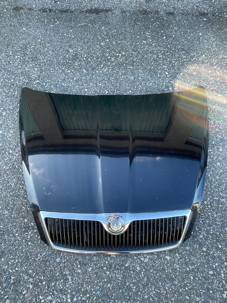 Octavia 2 kapota černá