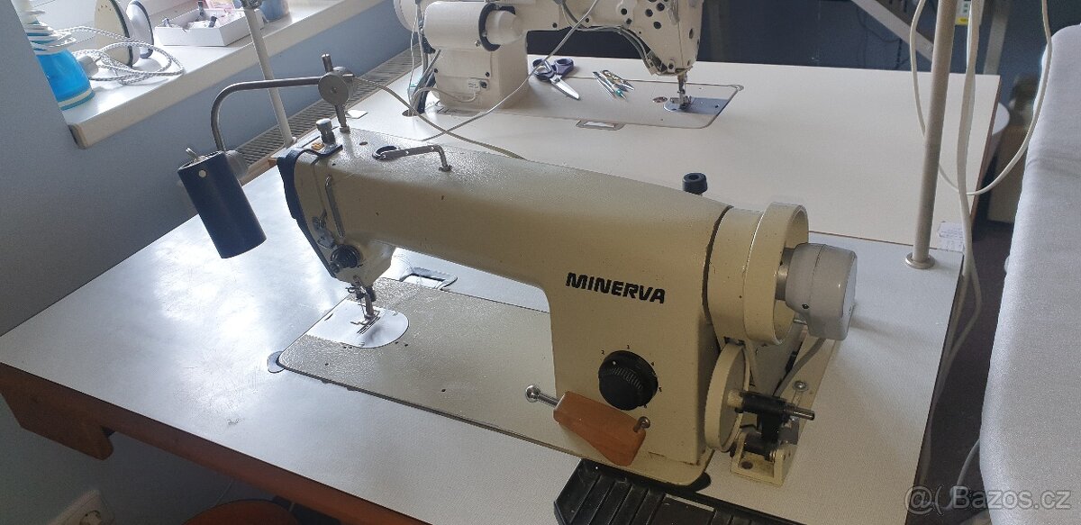 Šicí stroj Minerva M113