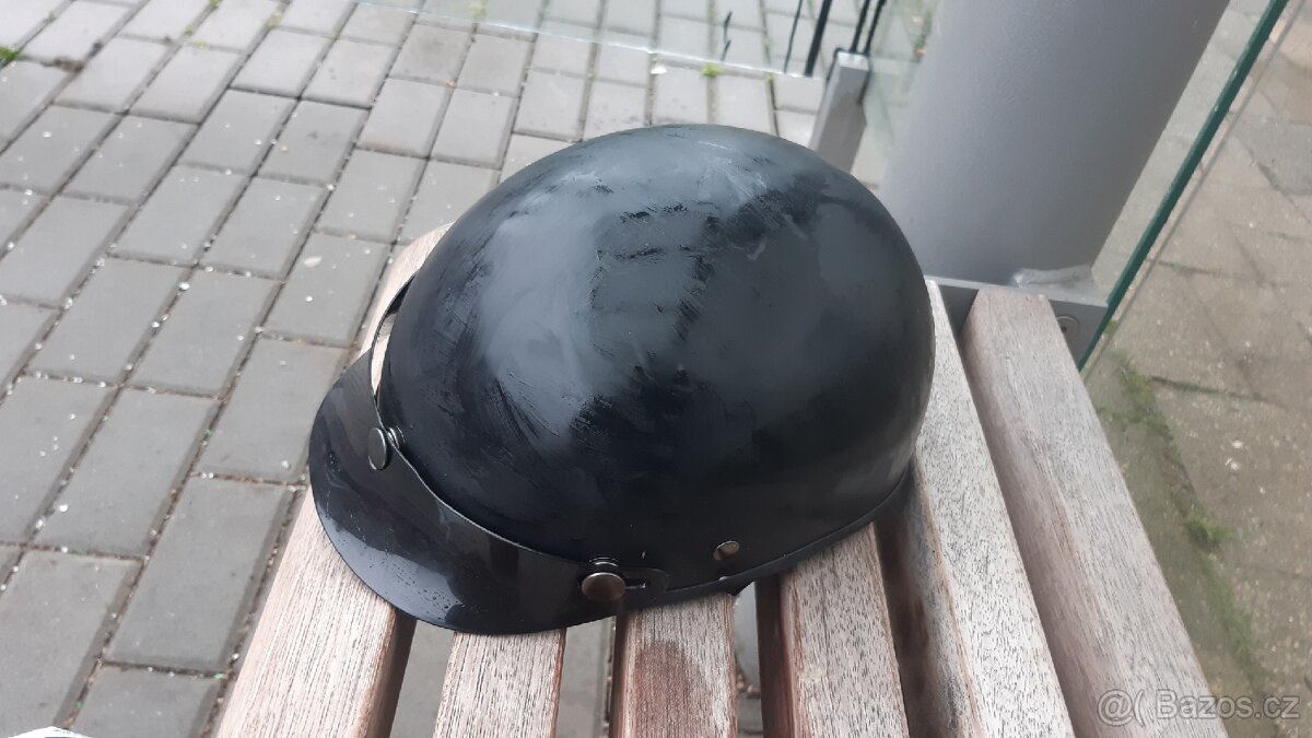 Prodám retro přilbu