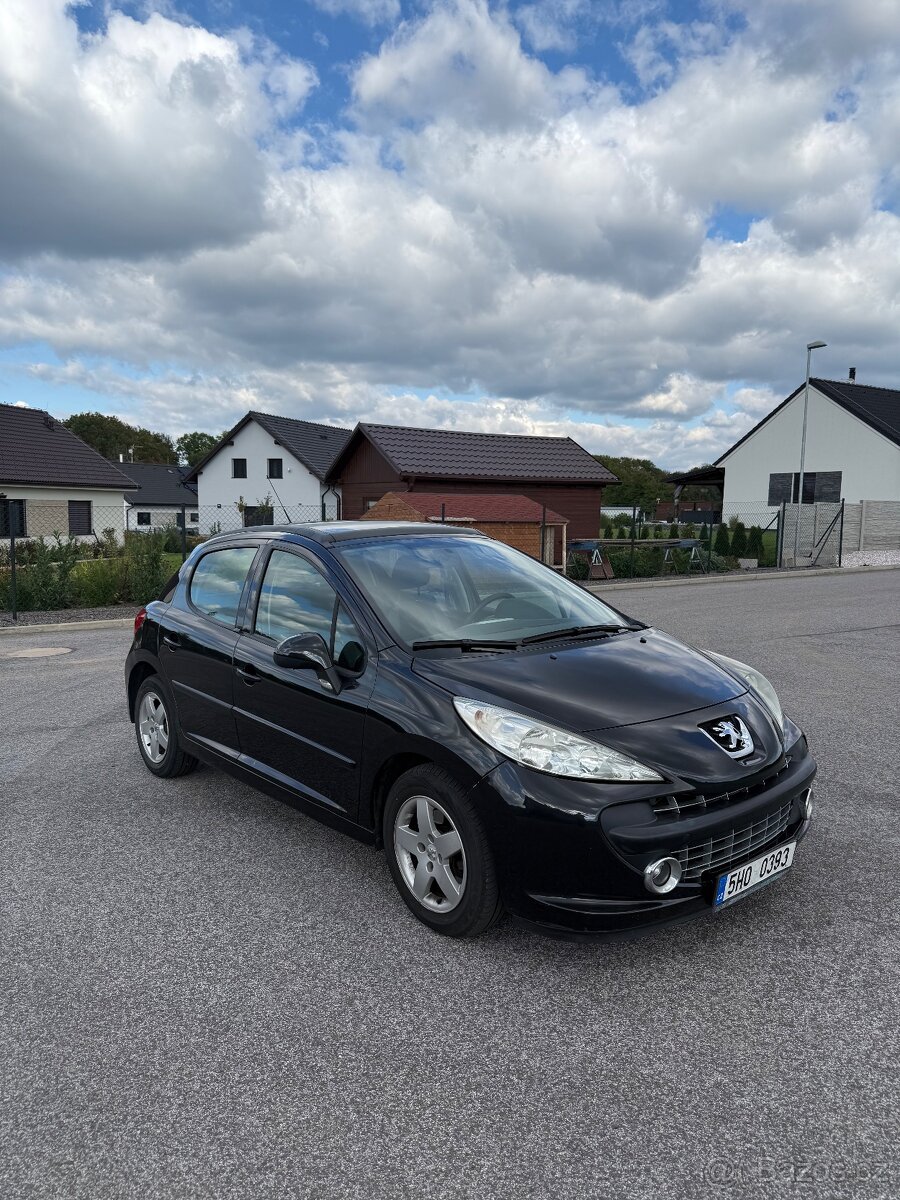 Peugeot 207 1.4 benzín 70kw