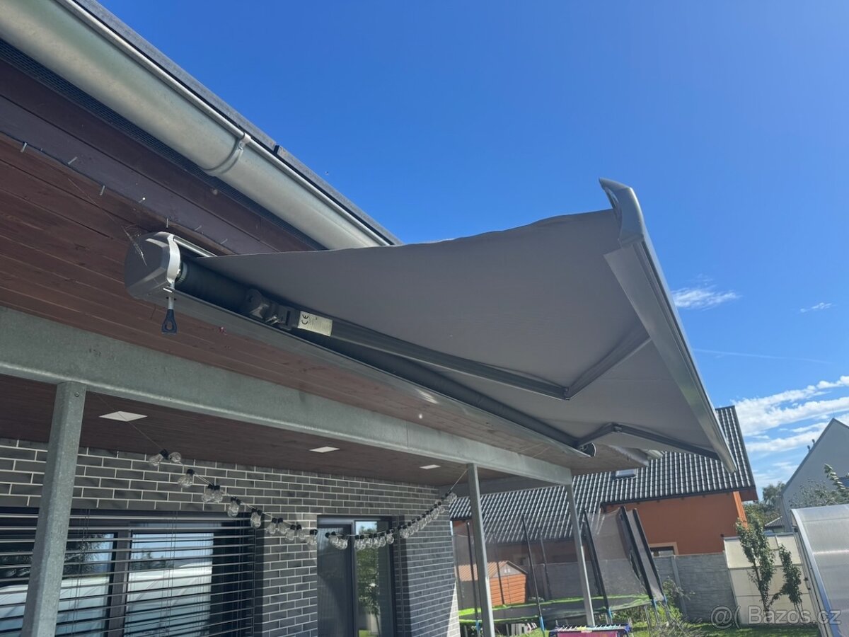 Kazetová markýza elektrická 5x3m