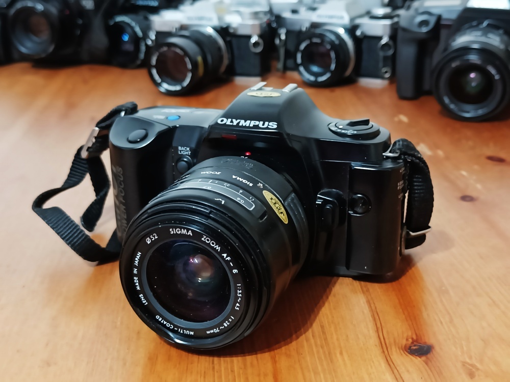 OLYMPUS OM 101 (Sigma Zoom AF 28-70mm) - 1988