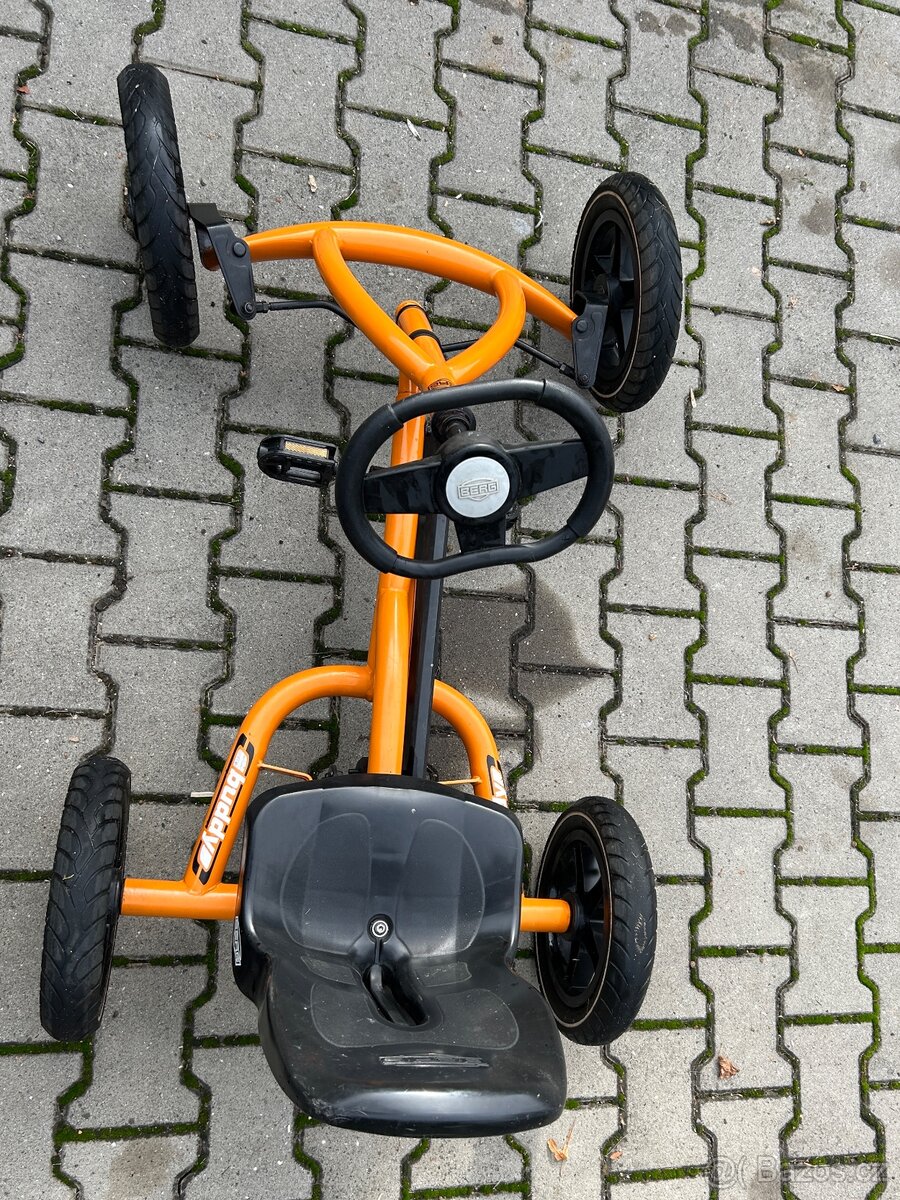 Šlapací kára pro děti