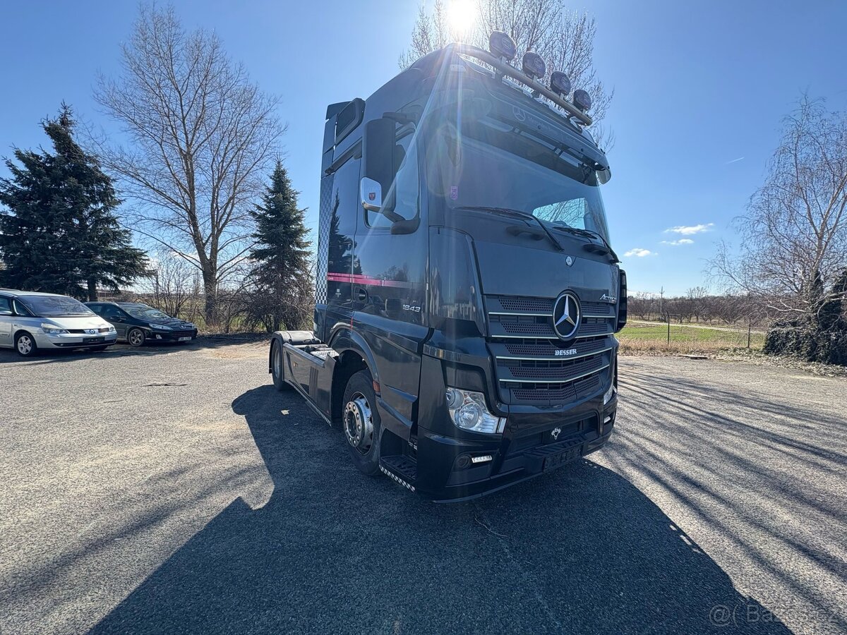Actros 1843, r. 2016, 690.000 km