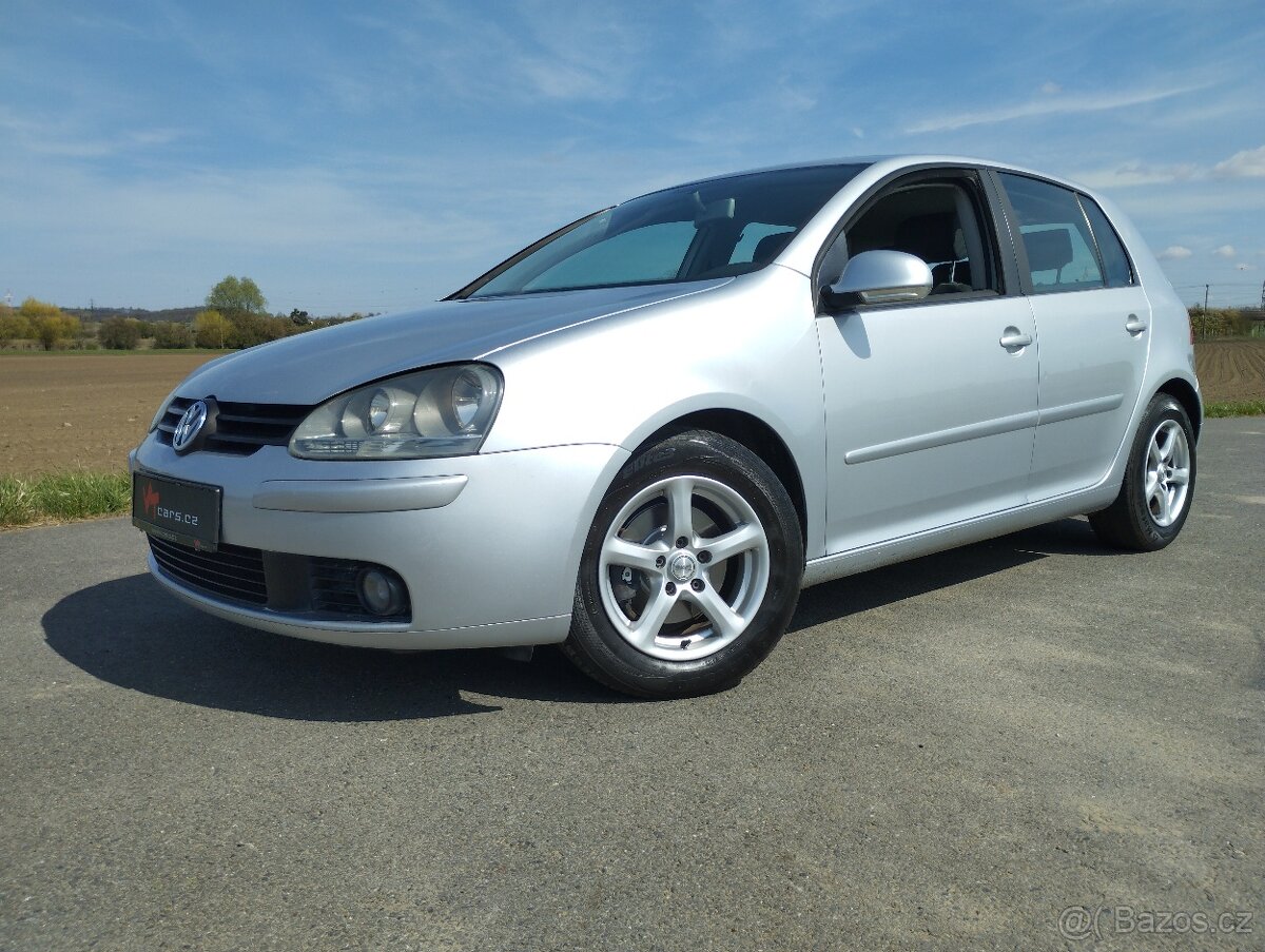 VOLKSWAGEN GOLF 1,6 FSI,NOVÁ STK,NOVÉ ROZVODY