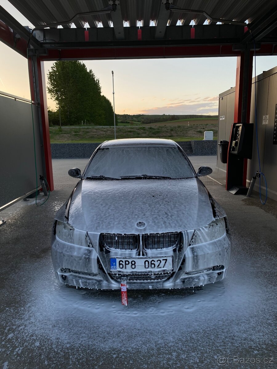 BMW E90
