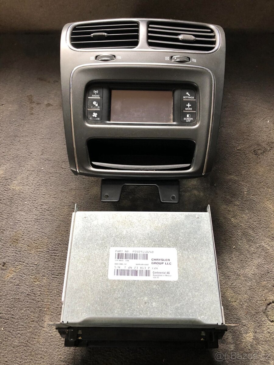 Fiat Freemont 2.0 JTD 103 kw - rádio / display