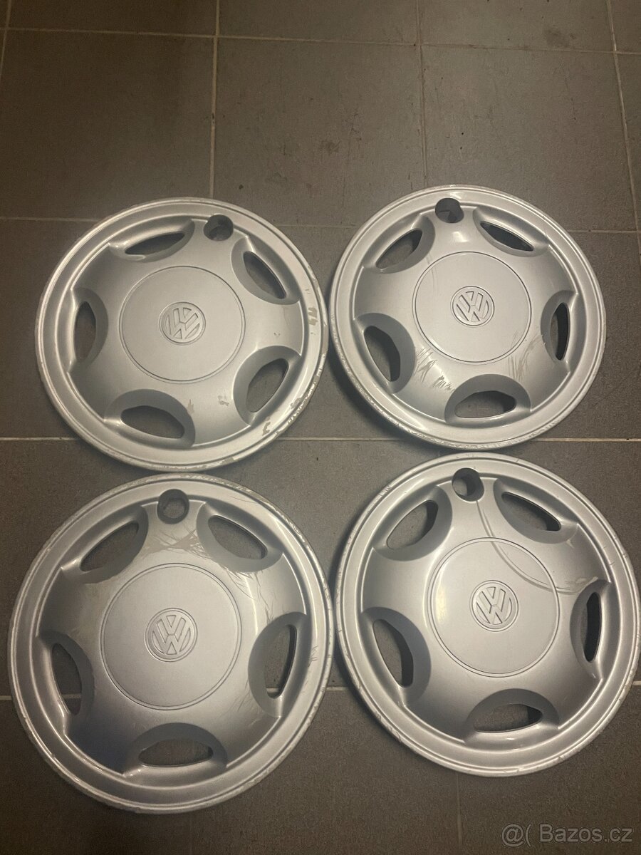 🛞 Predám originálne puklice Volkswagen R13