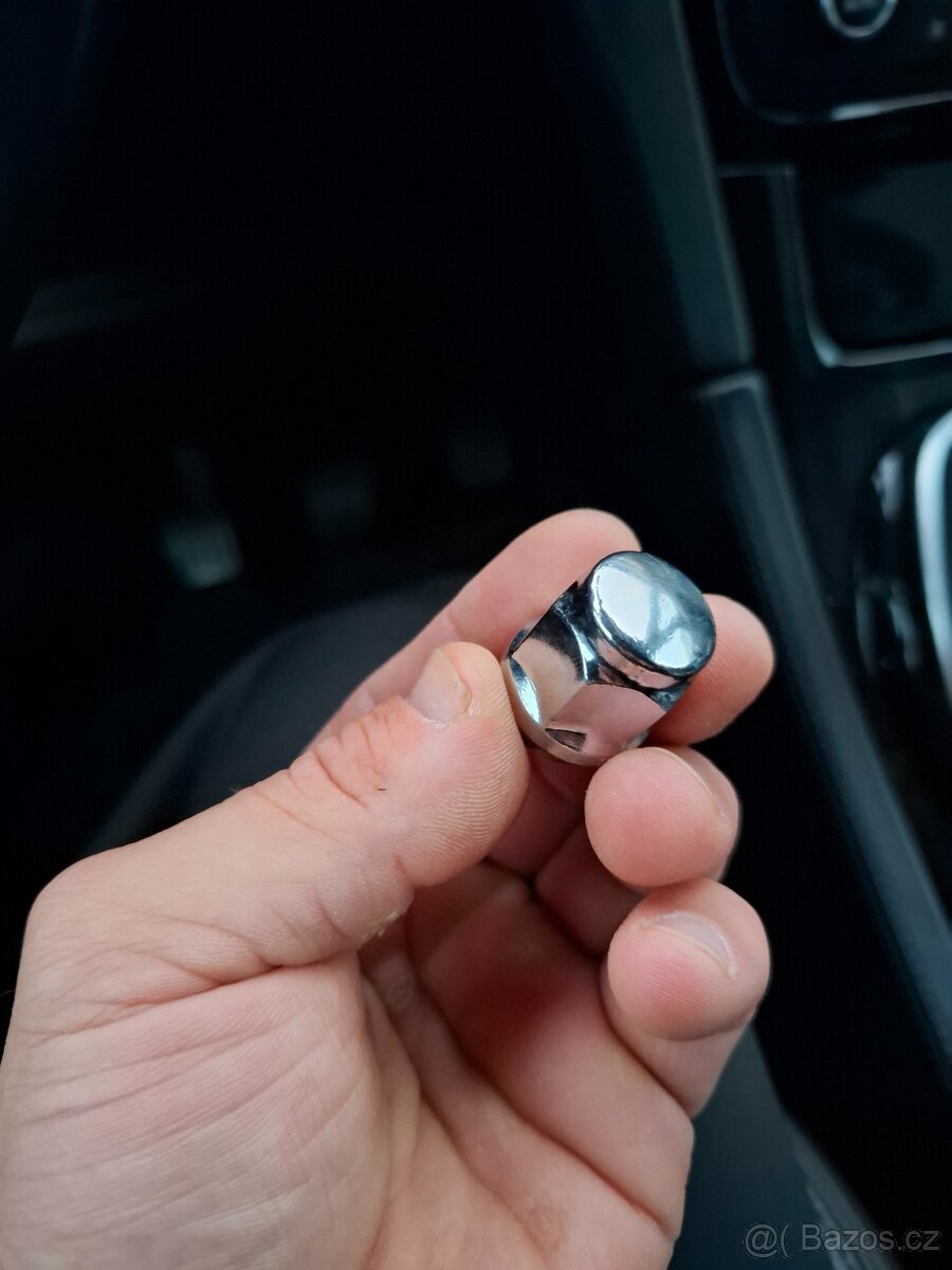 Šrouby na liťáky Ford M12x1,5