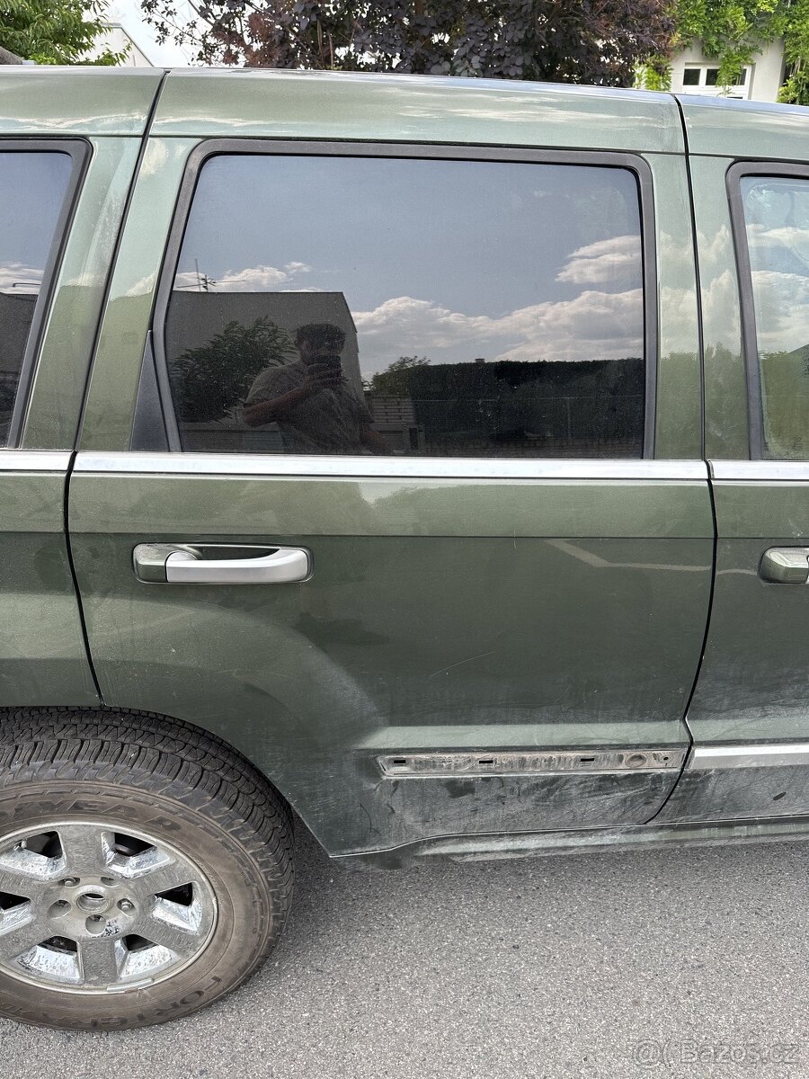 Dveře Jeep Grand Cherokee rok 2010