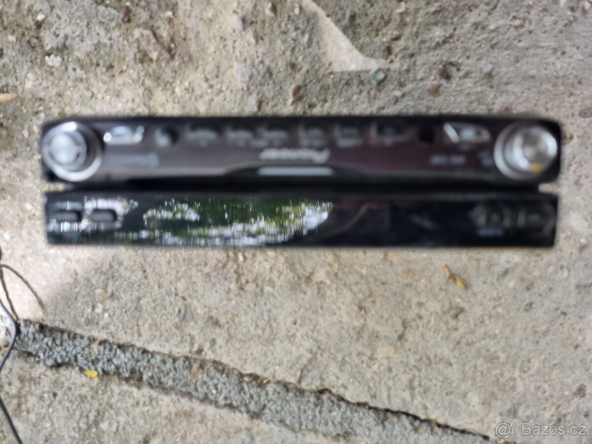 Prodám autoradio Pioneer avic-x1bt
