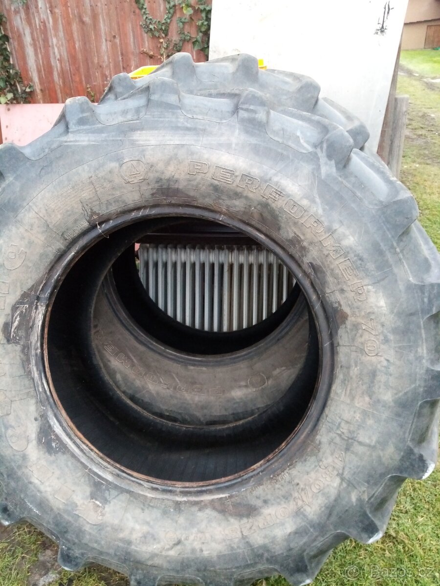 Pneu na traktor
