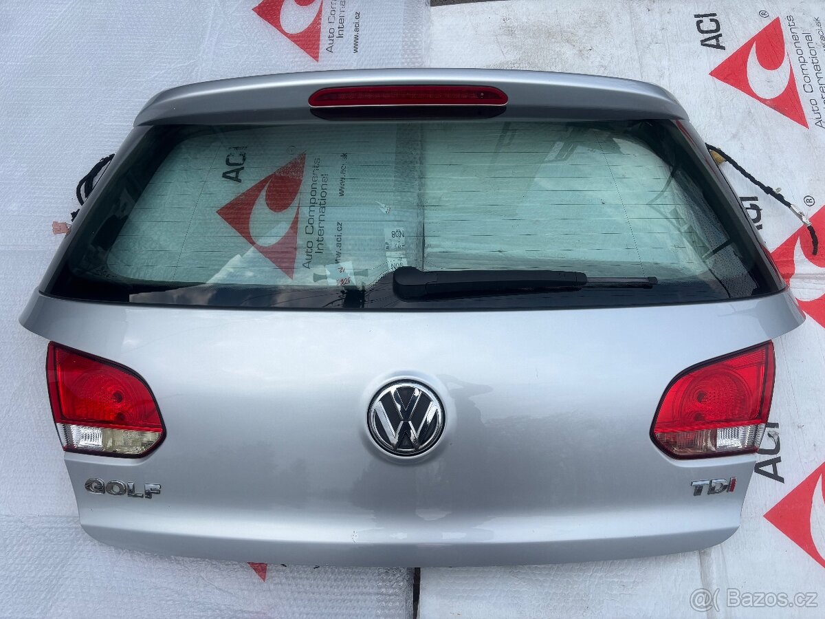 VW Golf 6 páté dveře .