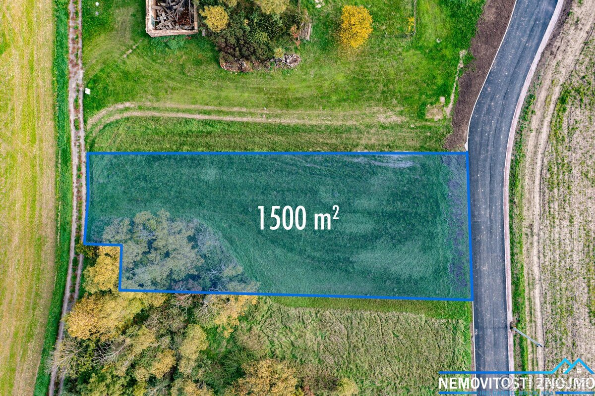 Prodej stavebního pozemku 1500m2, všechny IS, k.ú. Slup u Zn