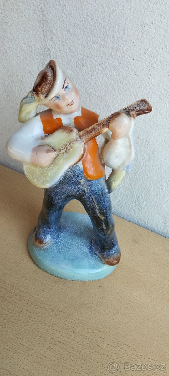 Soška muzikant