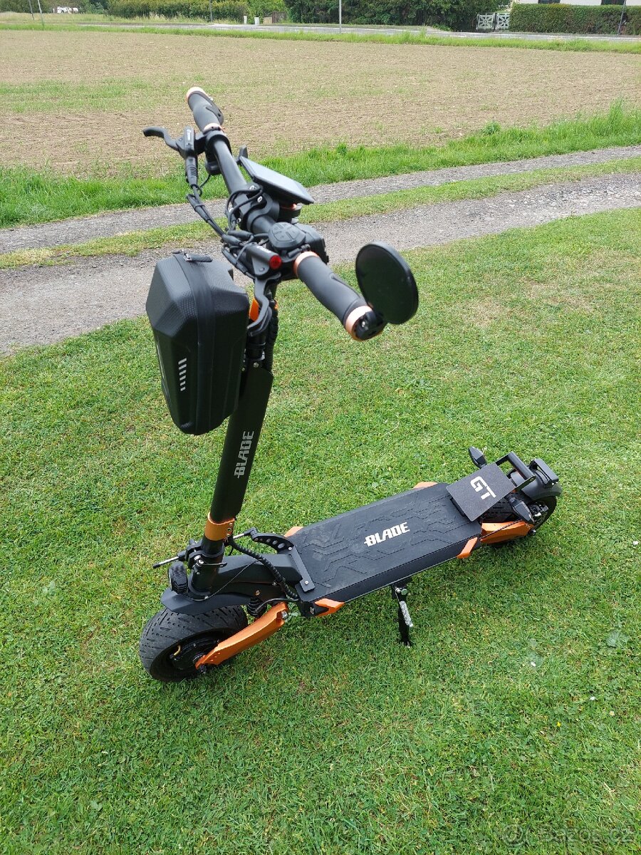 E koloběžka Blade gt+