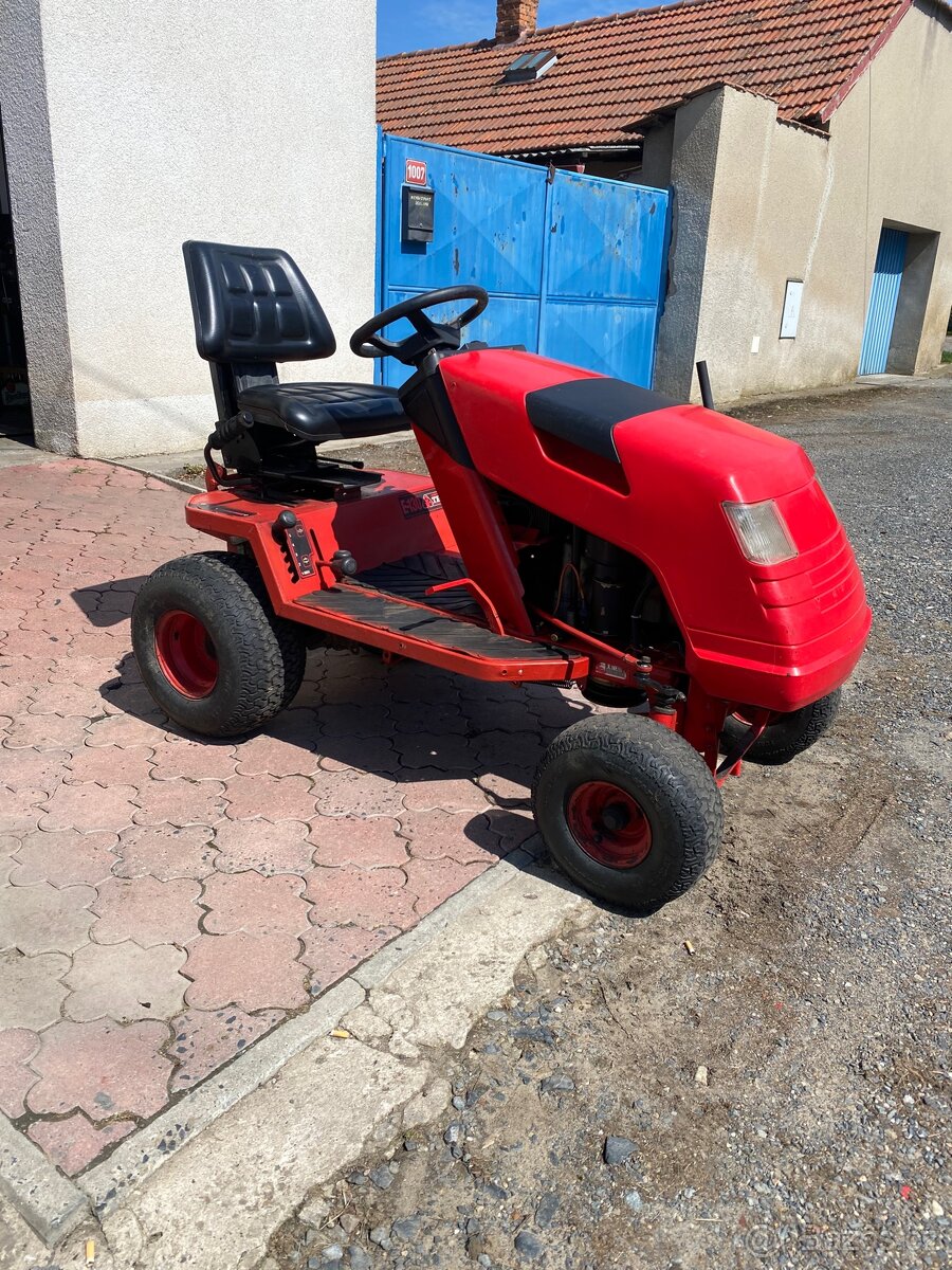 Zahradní traktor, traktůrek, vozítko Echo trak E-130