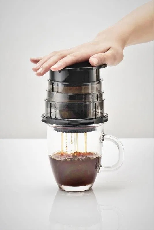 Kávovar Cafflano® Kompact - černý