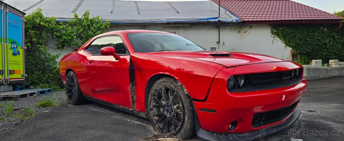 Dodge Challenger 6.4 , manuál , 2016 , 74000 , DPH