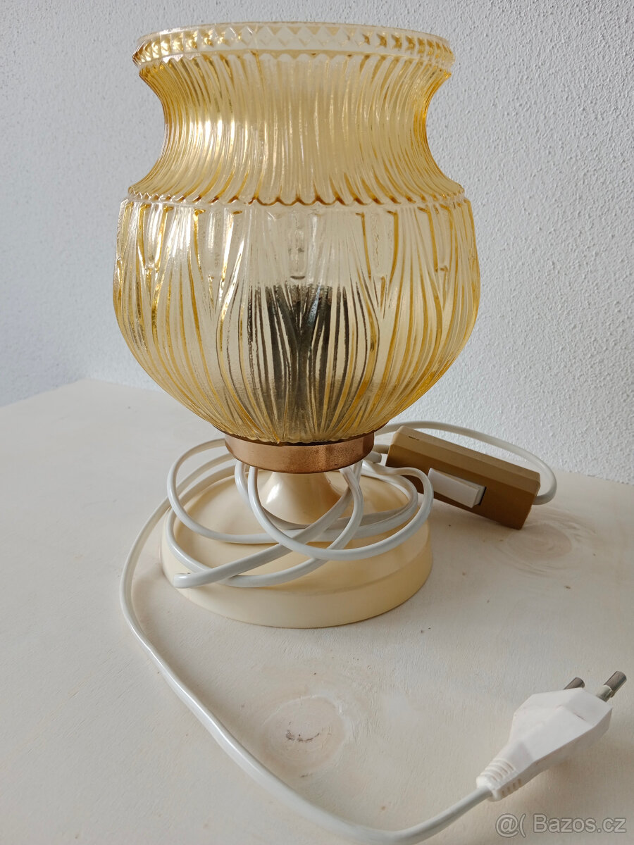 Stojací neb závěsná lampa 60W