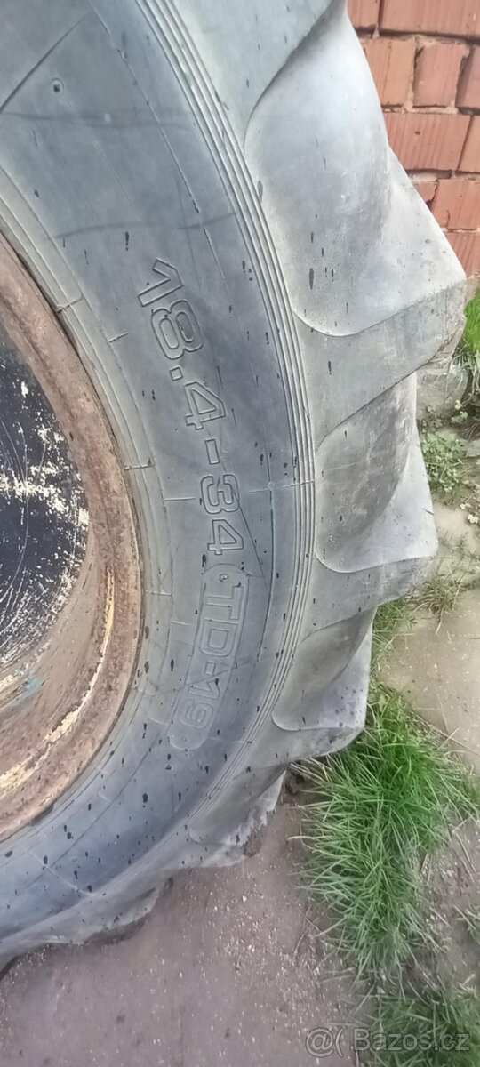 Pneu na traktor
