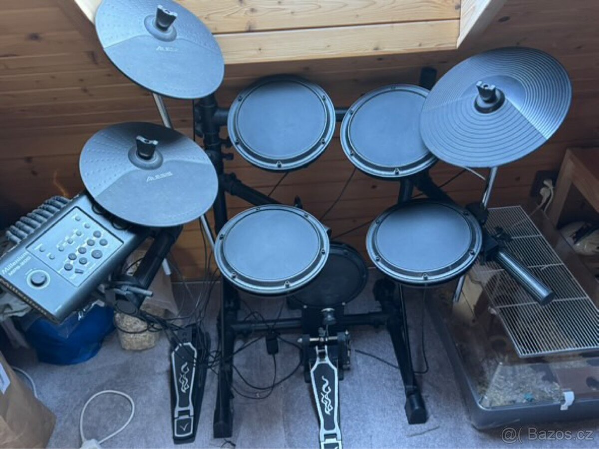 Elek. bicí souprava + zdarma pad