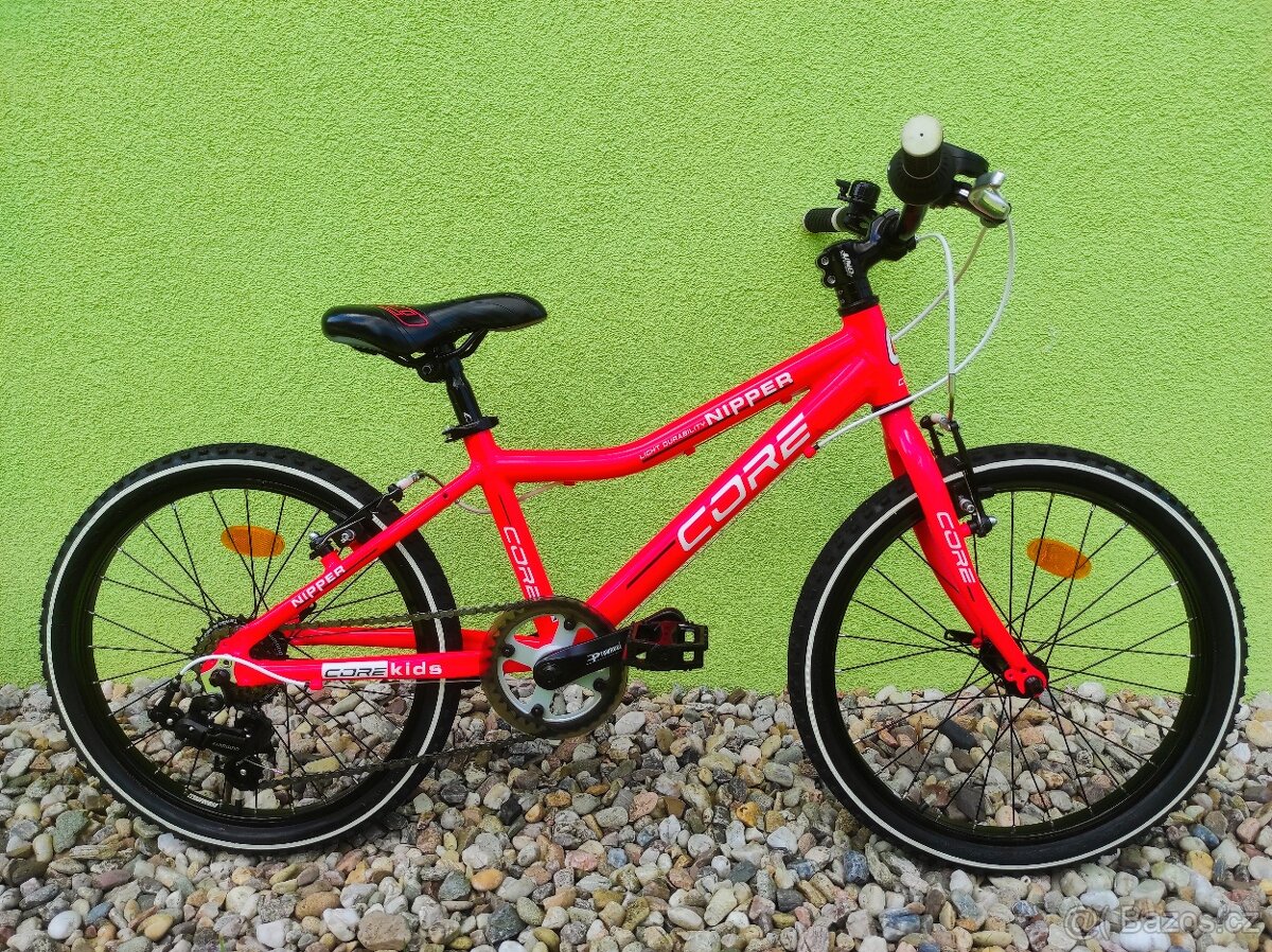 Značkové dětské kolo CORE NIPPER 20" (růžová neonová)