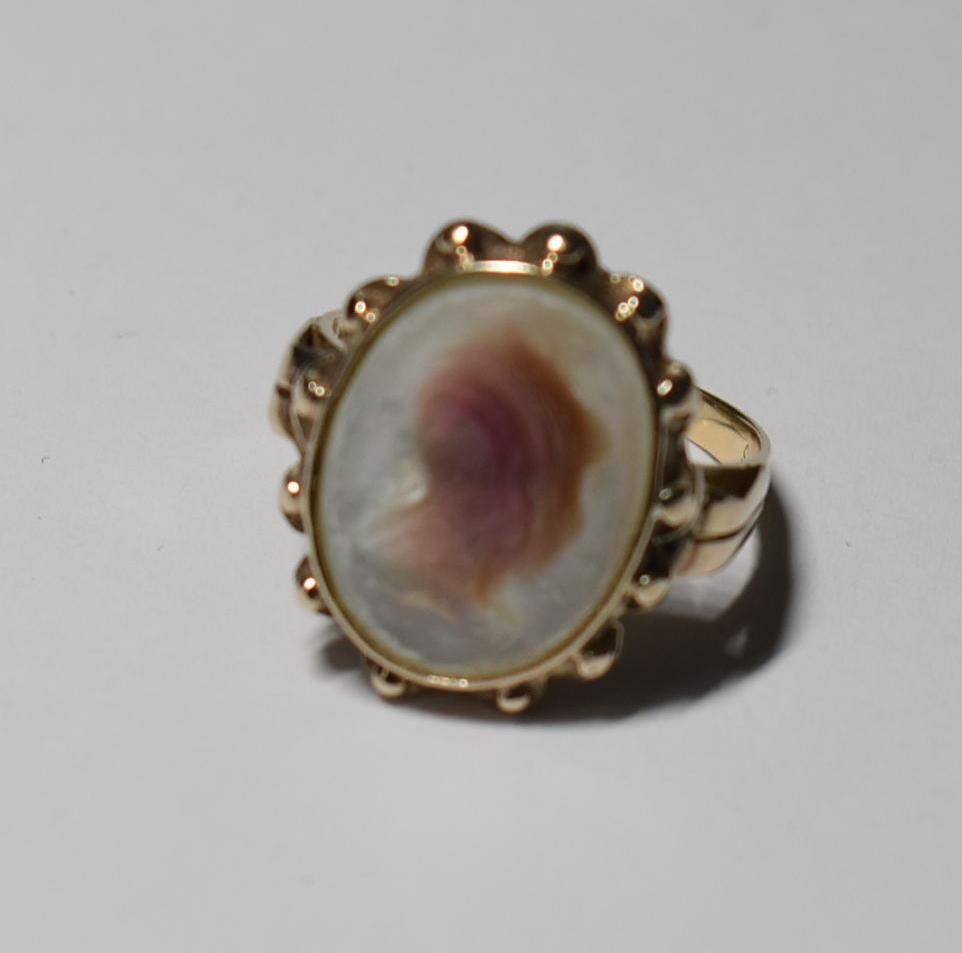 Starožitný zlatý dámský prsten