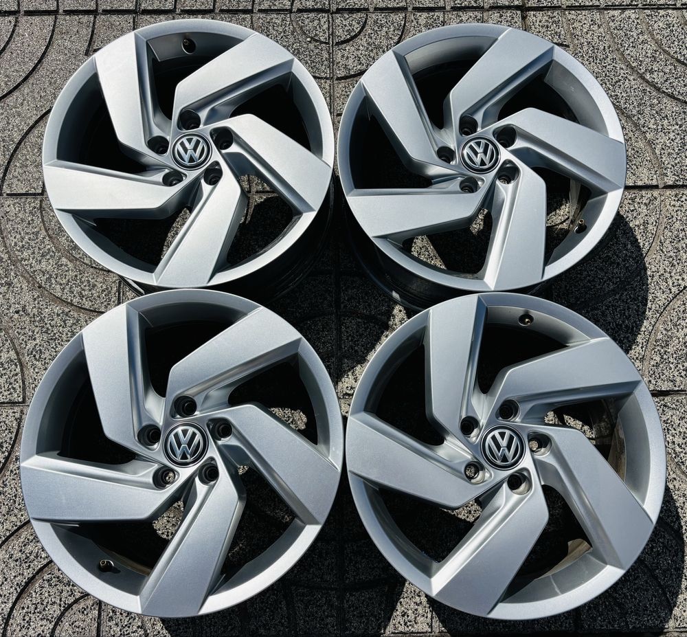 Vw Alu 5x112 17” Richmond golf mk8 gti
