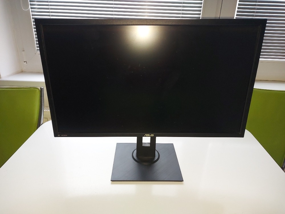 Herní Monitor 28\" ASUS VP28UQGL